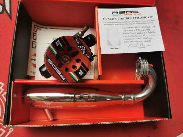 REDS Combo 721S Scuderia Gen2 Pro Rot mit X-One 2143 Auspuff
